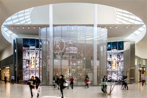 holt renfrew yorkdale hours